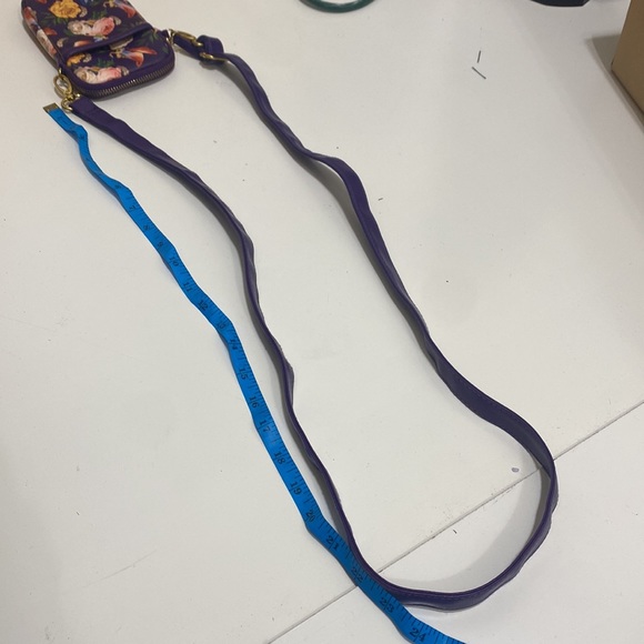 Disney parks tinker bell flower purple crossbody cellphone bag Disneyland bag - Picture 9 of 9